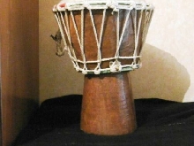 Djembe Tam Tam Africain Hauteur 28 cm Diam Environ 21 Cm Ancien Cuir