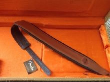 Fender Deluxe leather padded strap FS-1 brown